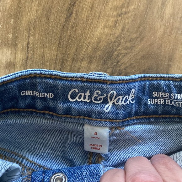 Set of Toddler 4T jeans. - Picture 4 of 7
